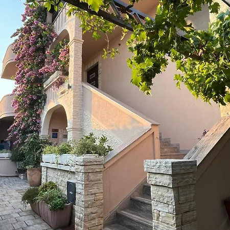 Komfortable Appartements In Vodice Exterior photo