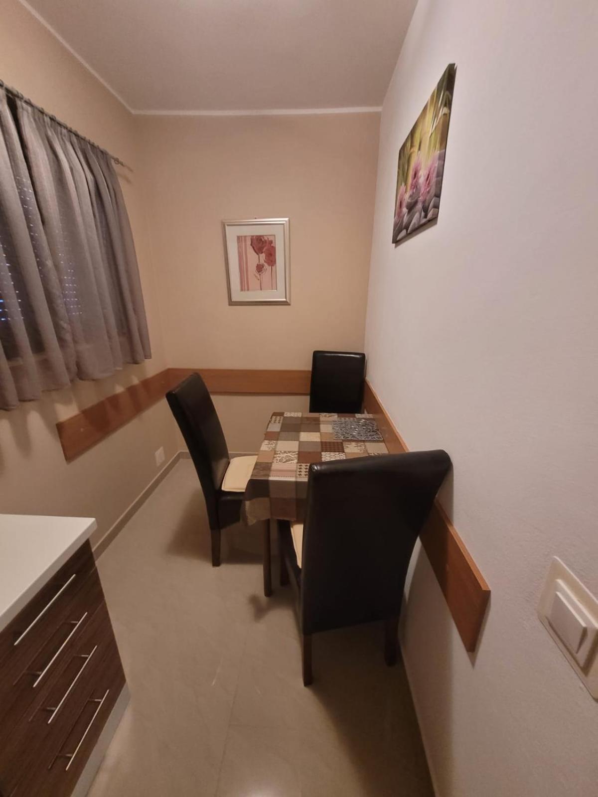 Komfortable In Apartment *